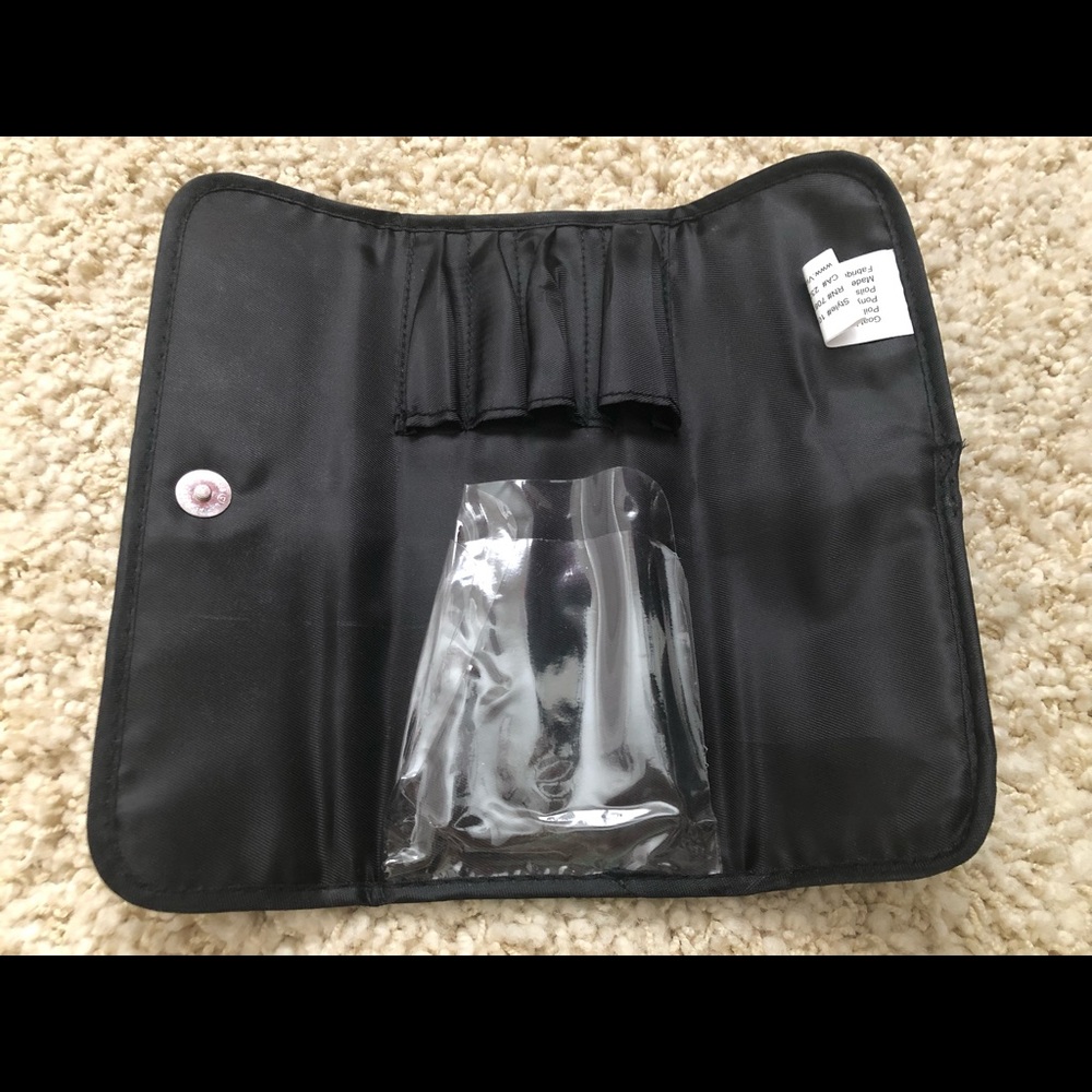 Victoria’s Secret Makeup Brush Pouch - Picture 4 of 4